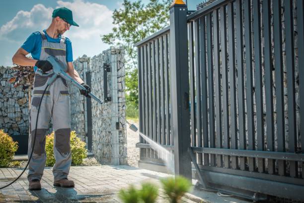 Best Animal Enclosure Cleaning  in New Richmond, WI